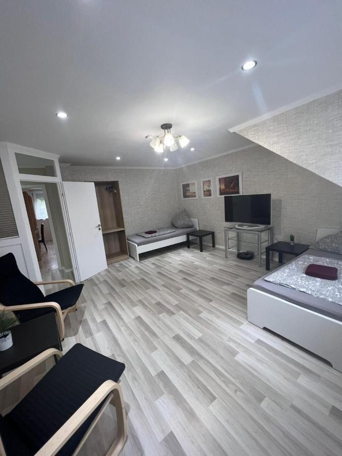 Zentral gelegenes Apartment in Mönchengladbach mit W-Lan Exterior foto
